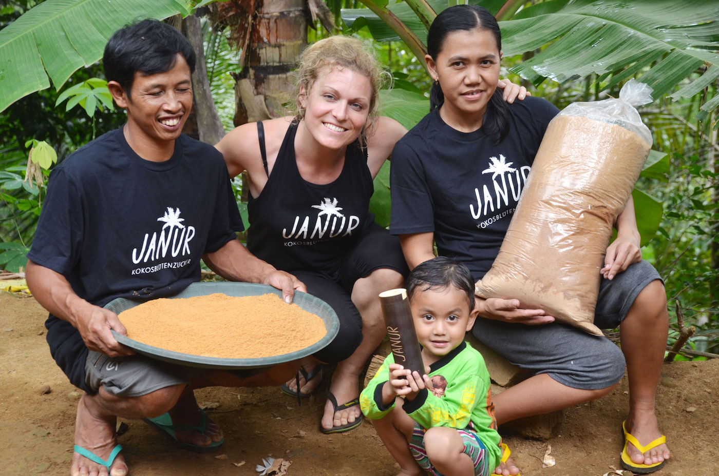 JANUR: Vivien mit Familie